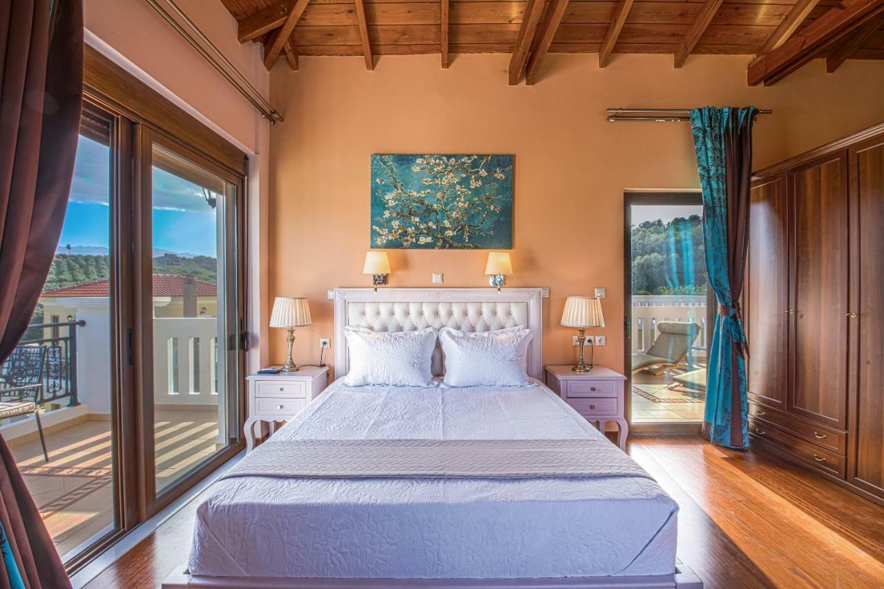 Casa Leone Suites Сталос Экстерьер фото