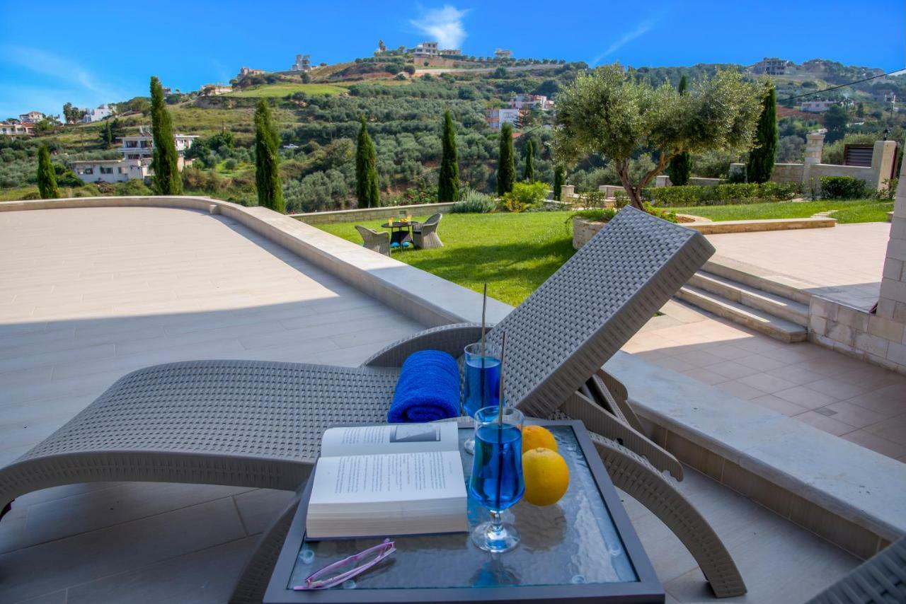 Casa Leone Suites Сталос Экстерьер фото