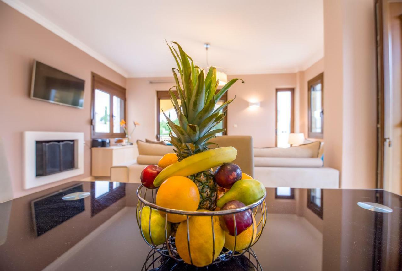 Casa Leone Suites Сталос Экстерьер фото