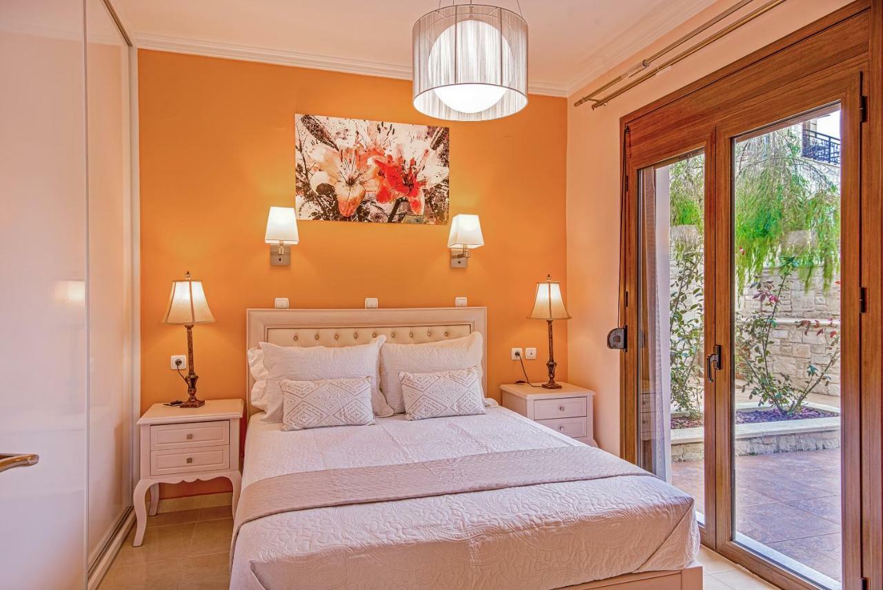 Casa Leone Suites Сталос Экстерьер фото