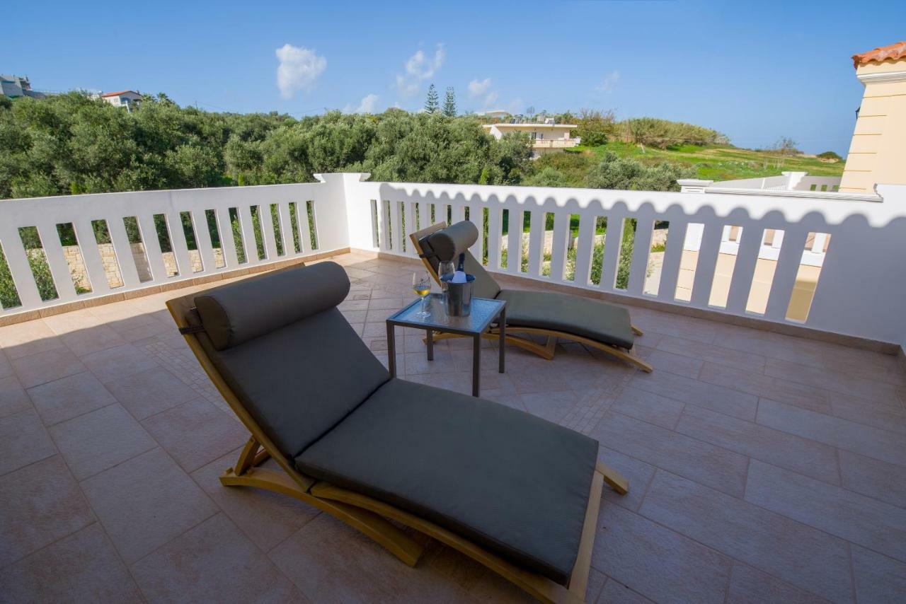 Casa Leone Suites Сталос Экстерьер фото