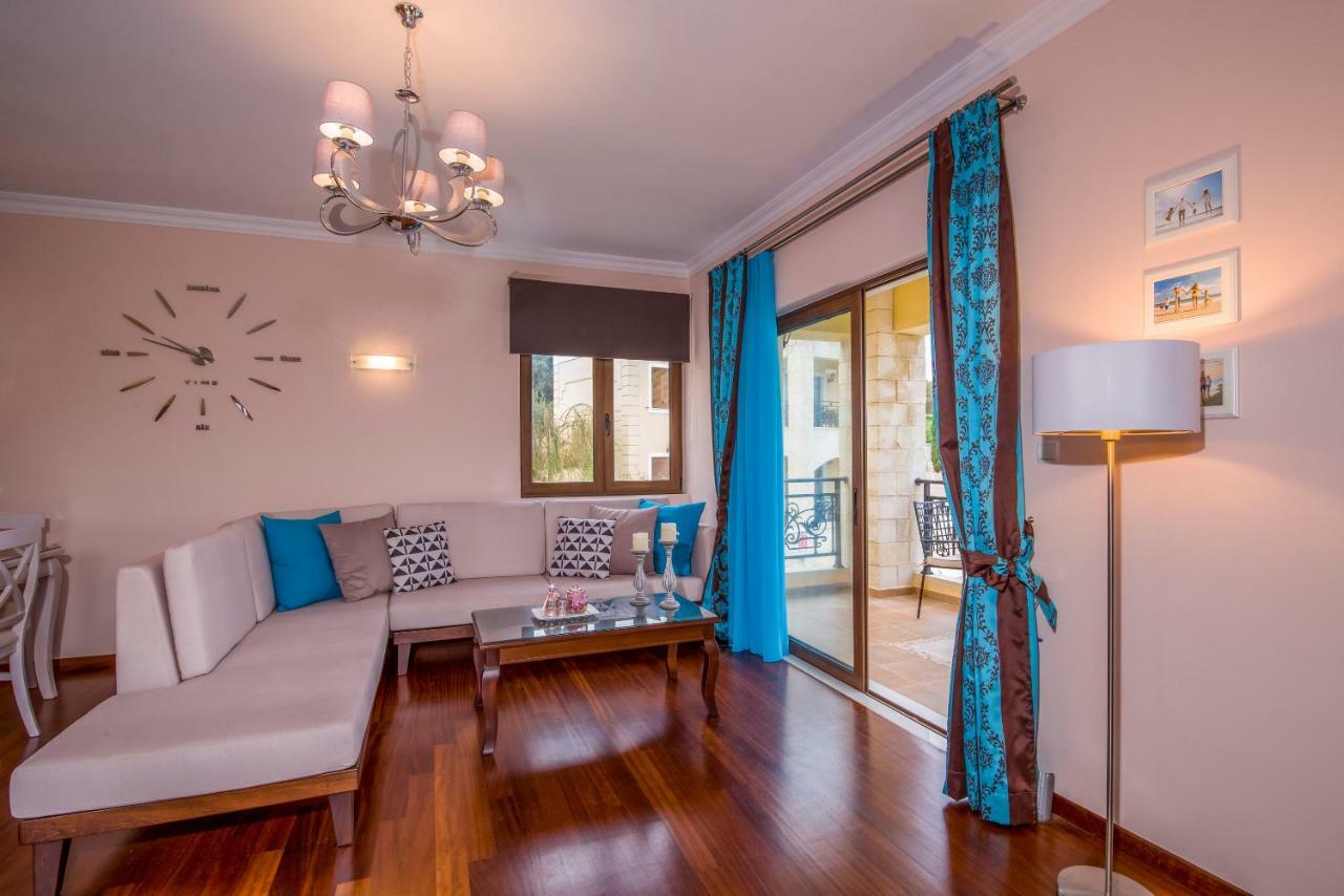Casa Leone Suites Сталос Экстерьер фото