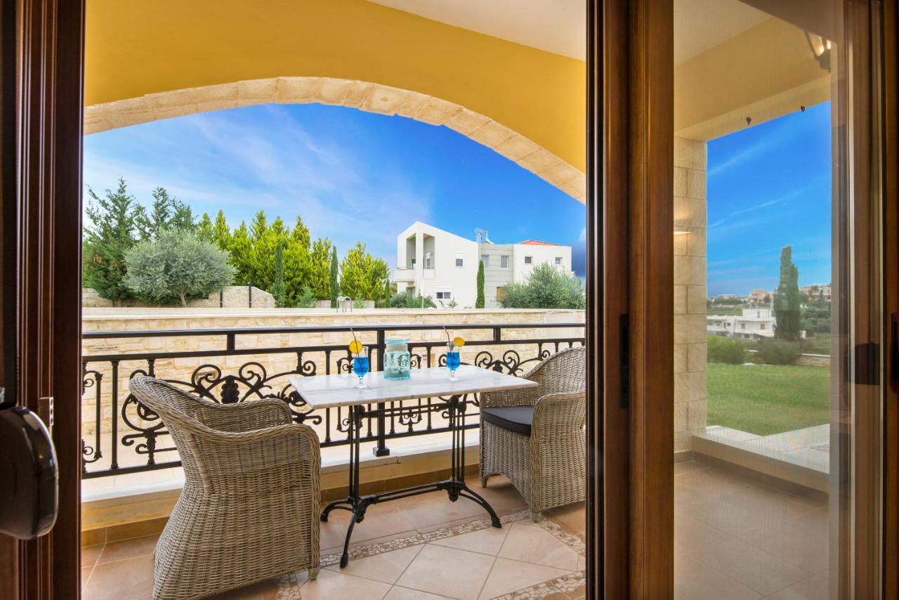 Casa Leone Suites Сталос Экстерьер фото