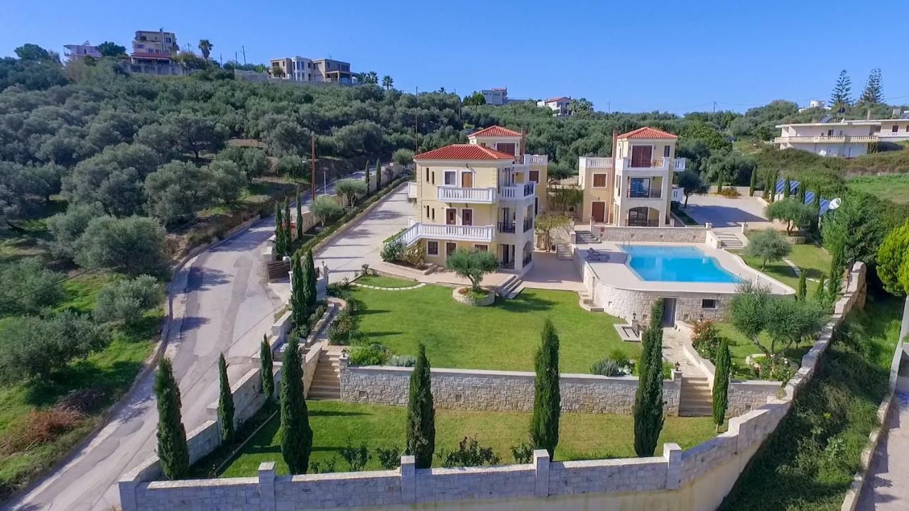 Casa Leone Suites Сталос Экстерьер фото